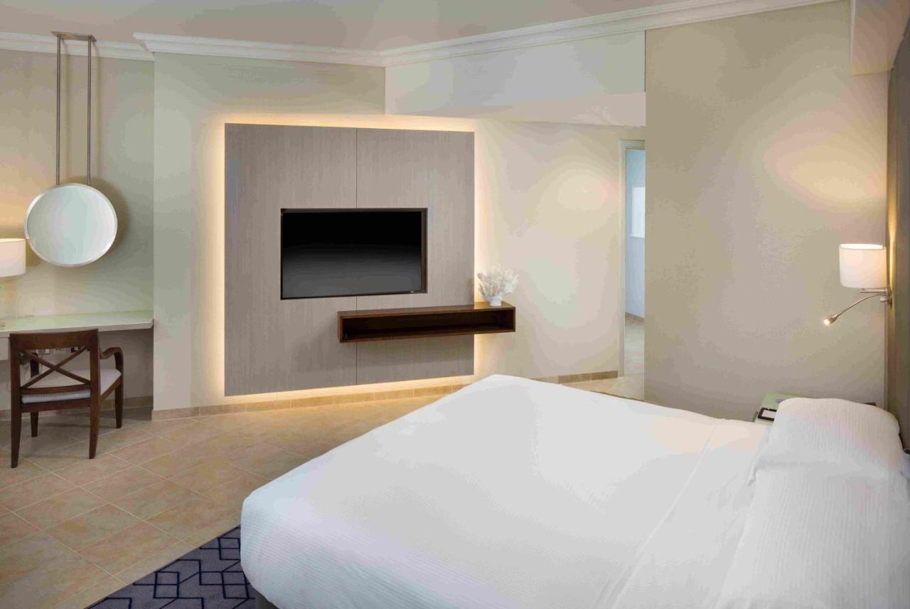 Beach Rotana - All Suites Abu Dhabi Exterior photo