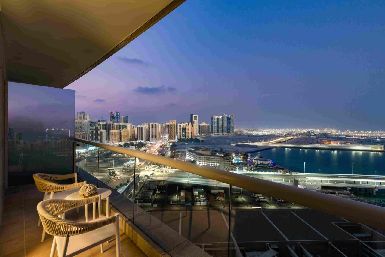 Beach Rotana - All Suites Abu Dhabi Exterior photo